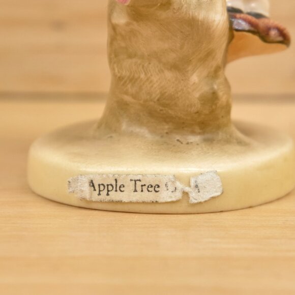 Vintage GOEBEL M J Hummel "Apple Tree Girl" Porcelain Figurine, Made in Germany - Picture 4 of 6